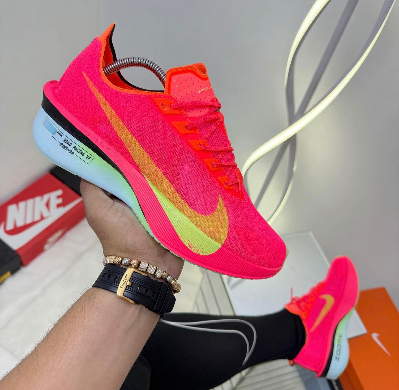 NIKE VAPORFLY 4