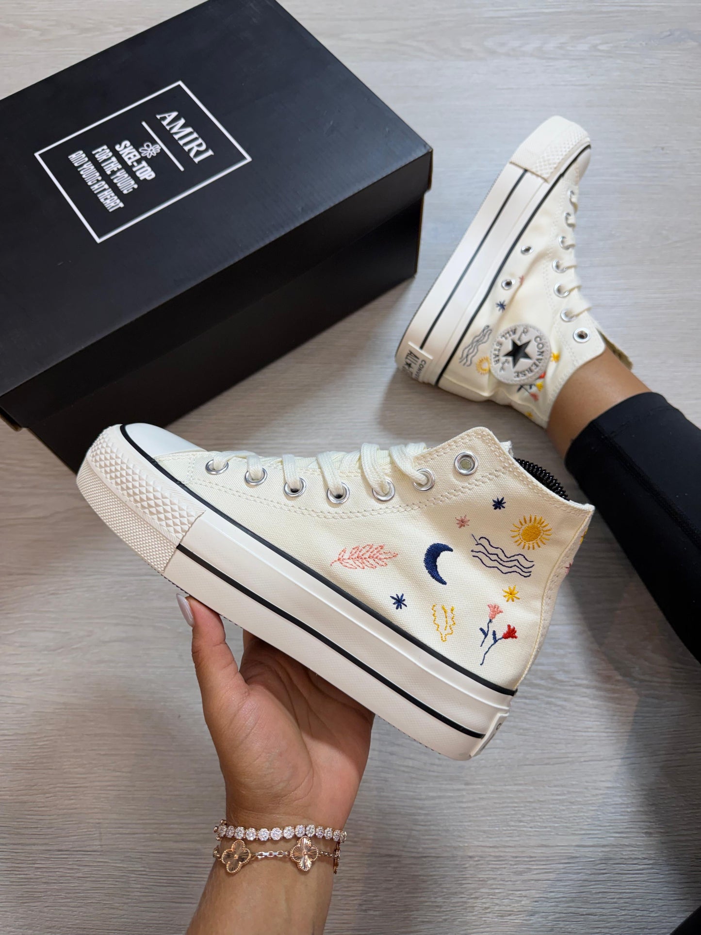 CONVERSE BEIGE