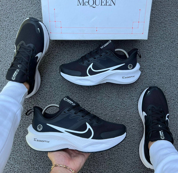 NIKE ZOOM NEGRO - BLANCO