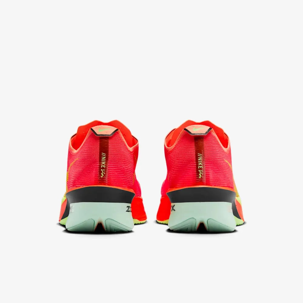 NIKE VAPORFLY 4