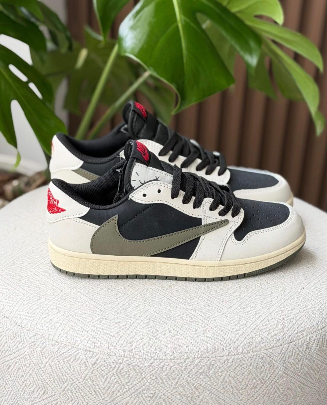 JORDAN TRAVIS SCOTT BEIGE VERDE
