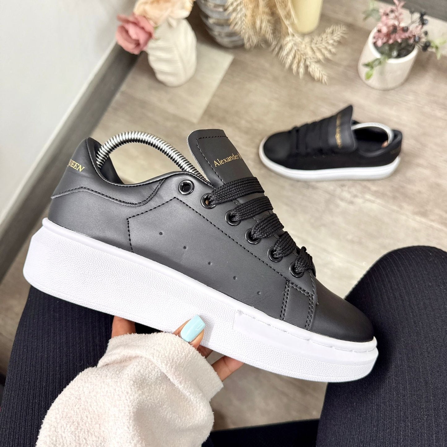 ALEXANDER MCQUEEN NEGRO