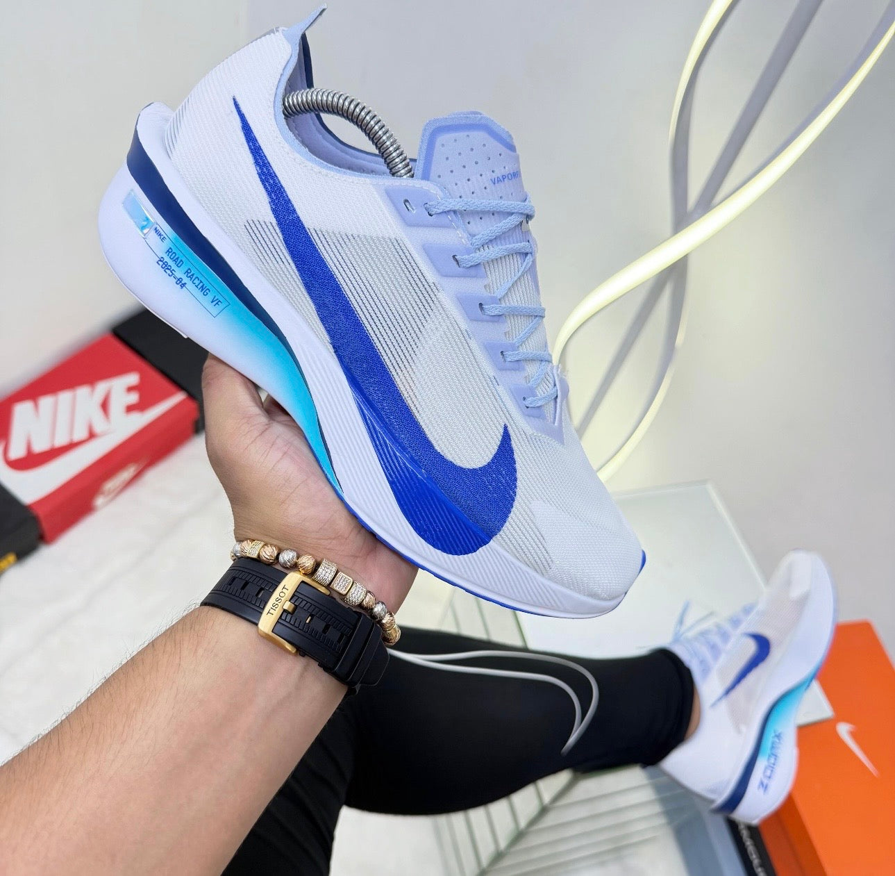 NIKE VAPORFLY 4