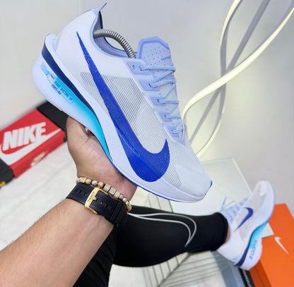 NIKE VAPORFLY 4