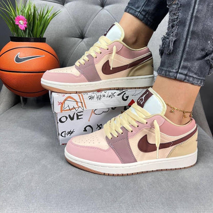 NIKE JORDAN RETRO 1 CORAL