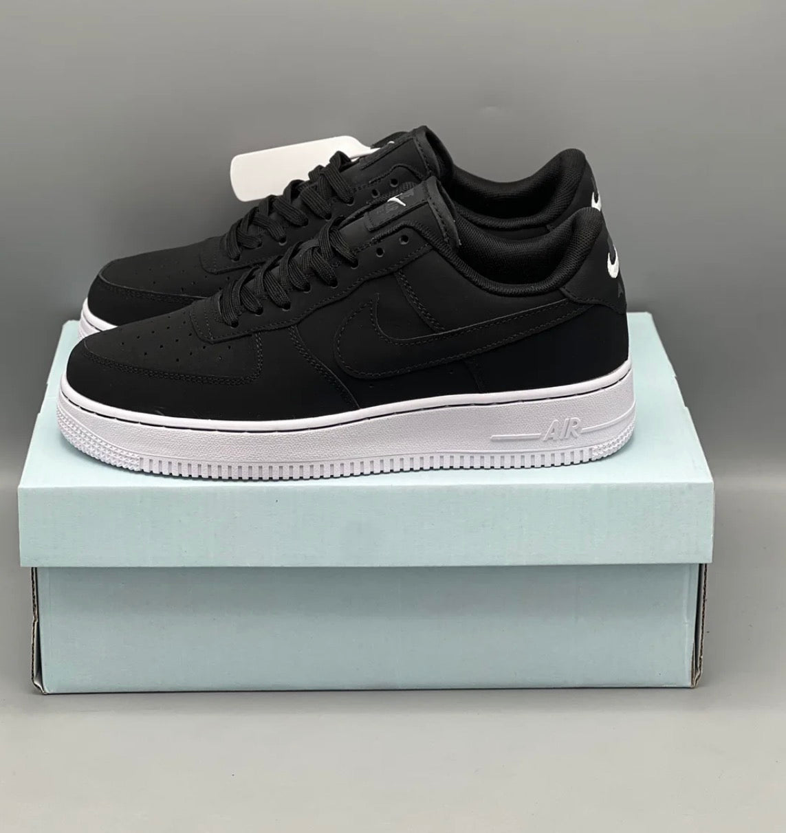 AIR FORCE ONE NEGRO GAMUZA