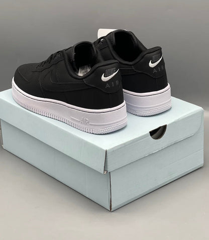 AIR FORCE ONE NEGRO GAMUZA