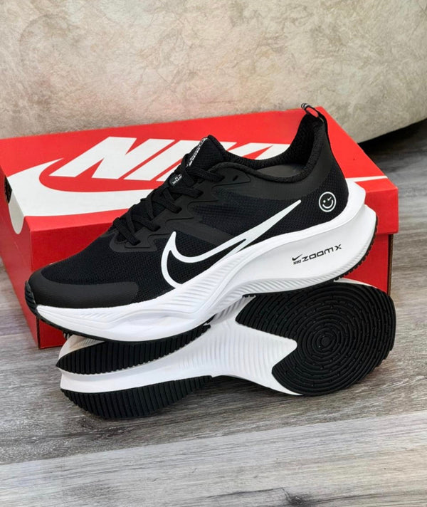NIKE ZOOM NEGRO - BLANCO