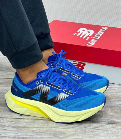 NEW BALANCE FUELCELL ÉLITE V4 Azul