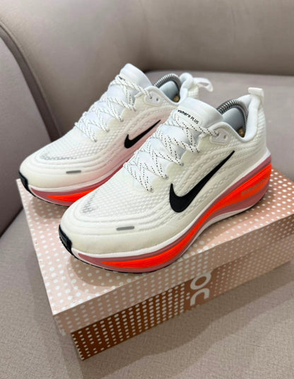 NIKE VOMERO PLUS