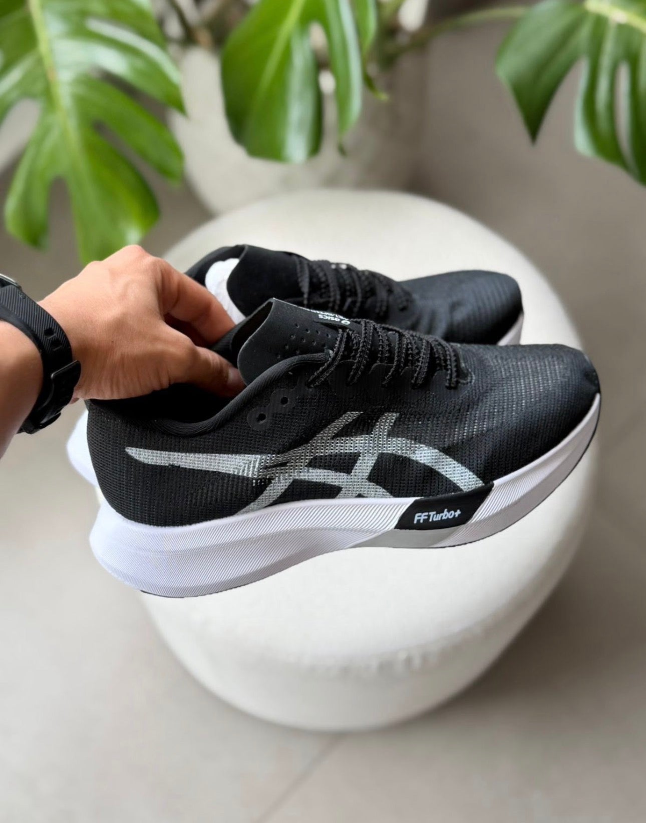 ASICS NOVABLAST Negro