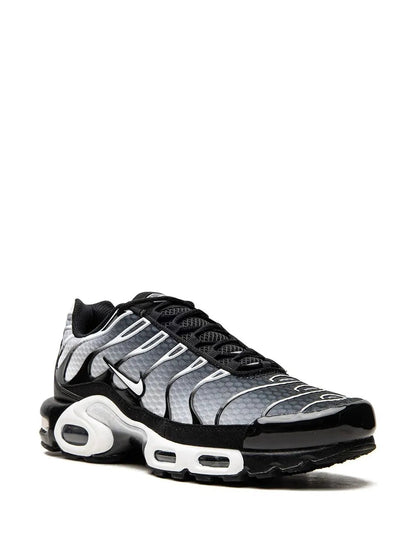 NIKE TN NEGRO - BLANCO
