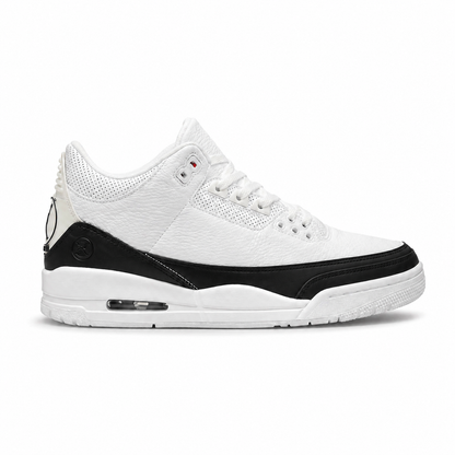 NIKE JORDAN RETRO 3 PANDA