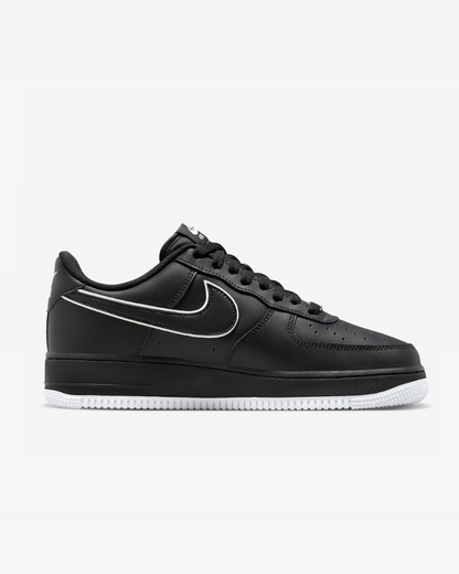 NIKE AIR FORCE 1 LOW BLACK WHITE SOLE (Liquidación)