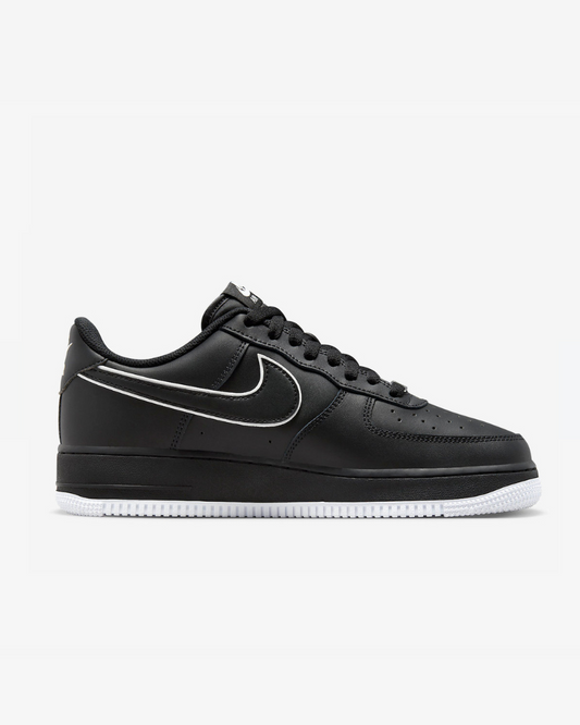 NIKE AIR FORCE 1 LOW BLACK WHITE SOLE (Liquidación)