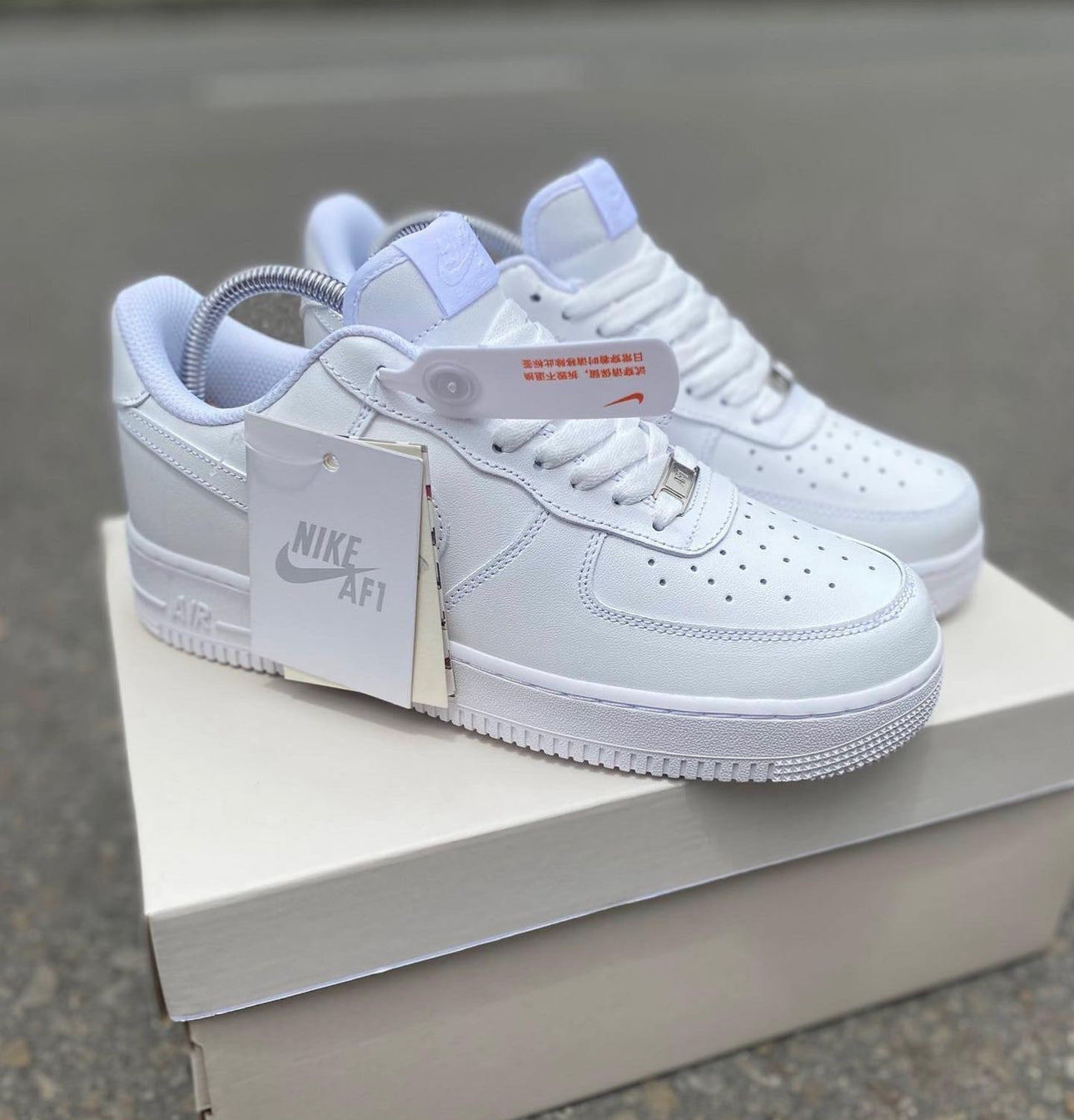 NIKE AIR FORCE ONE BLANCOS